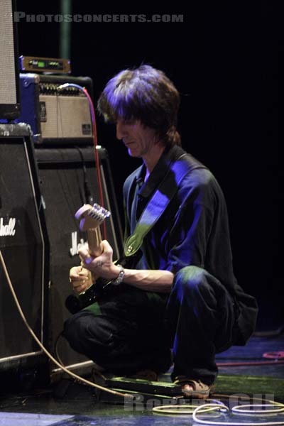 DURUTTI COLUMN - 2005-09-03 - PARIS - Forum des Images - 